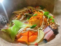 -姚记抚仙湖石锅鱼庄