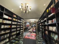 -钟书阁(松江泰晤士小镇店)