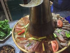 羌族土火锅-茂县小辣椒川菜馆-羌家铜锅土火锅
