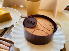 -VERIE BAKEHOUSE