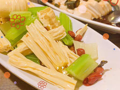 -昱家胡同·烧烤海鲜铜锅涮肉(和平里店)