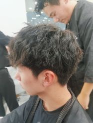 -藤野造型烫染·漂发