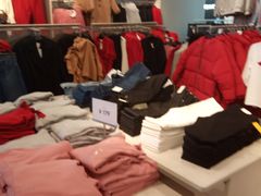 -H&M(鹏欣水游城店)