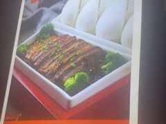 -阿瓦山寨·湘菜现炒·剁椒鱼头王(咸阳总店)