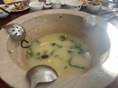 -姚记抚仙湖石锅鱼庄