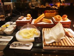 -上海西藏大厦万怡自助餐厅(徐汇店)
