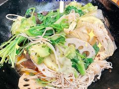 -万记麻辣烫国展总店