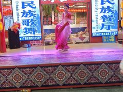 -刘姐啤酒鱼民族演艺餐厅(西街总店)