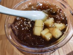 -野山舂·贵州现舂酸汤火锅(鸿通城店)