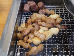 雪花肉粒-肉甲韩国木炭烤肉(新壹街1店)