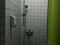 -栖游青年旅舍(华强北地铁站店)