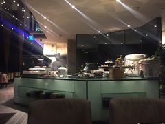-唐拉雅秀酒店-西锦汇空中BBQ·思创餐厅