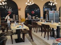 大堂-山里人湘菜·山茶油炒土鸡(嘉邻中心店)