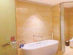 -成都保利公园皇冠假日酒店(熊猫基地店)