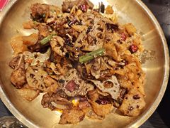 -川流不息·地道川菜·小龙虾(松东路店)