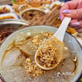 排排坐 来体验吃串串的快乐