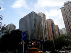 -深圳富苑皇冠假日套房酒店
