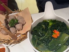 -左庭右院鲜牛肉火锅(金山万达店)