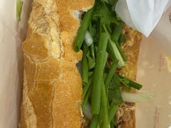-Bánh Mì Huynh Hoa