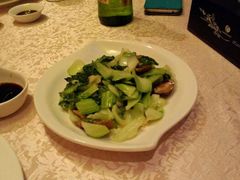 青菜香菇。青菜偏生，喜欢软一点的可以让他们多烧一会儿-大榭国际大酒店-中餐厅