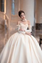 -Lady  Jane高端婚纱礼服馆