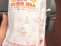 -Bánh Mì Huynh Hoa
