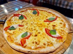 蕃茄芝士披萨-BISTROFIORE美伊娜(伊犁南路店)