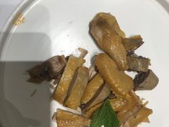 -红鼎豆捞·非遗鲍皇汤火锅(宝丰路店)