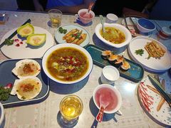 -忘忧草融合私房菜(红鼎国际店)