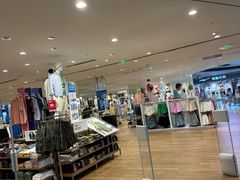 -优衣库(上海金桥太茂店)