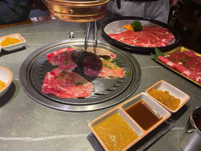 汉城烤肉(万达店)-"周日又是母亲节万达人很多,几乎每家都在排.