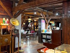 -良友书坊(安徽路店)