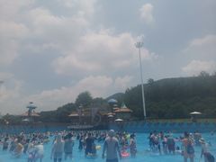 -汤山欢乐水世界