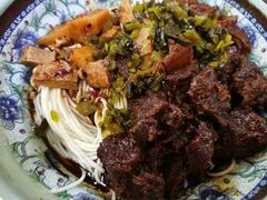 金牌半筋半肉面-旺泉餐饮店·清真牛肉面馆