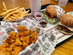 -The Habit Burger Grill 哈比特汉堡(复兴soho店)