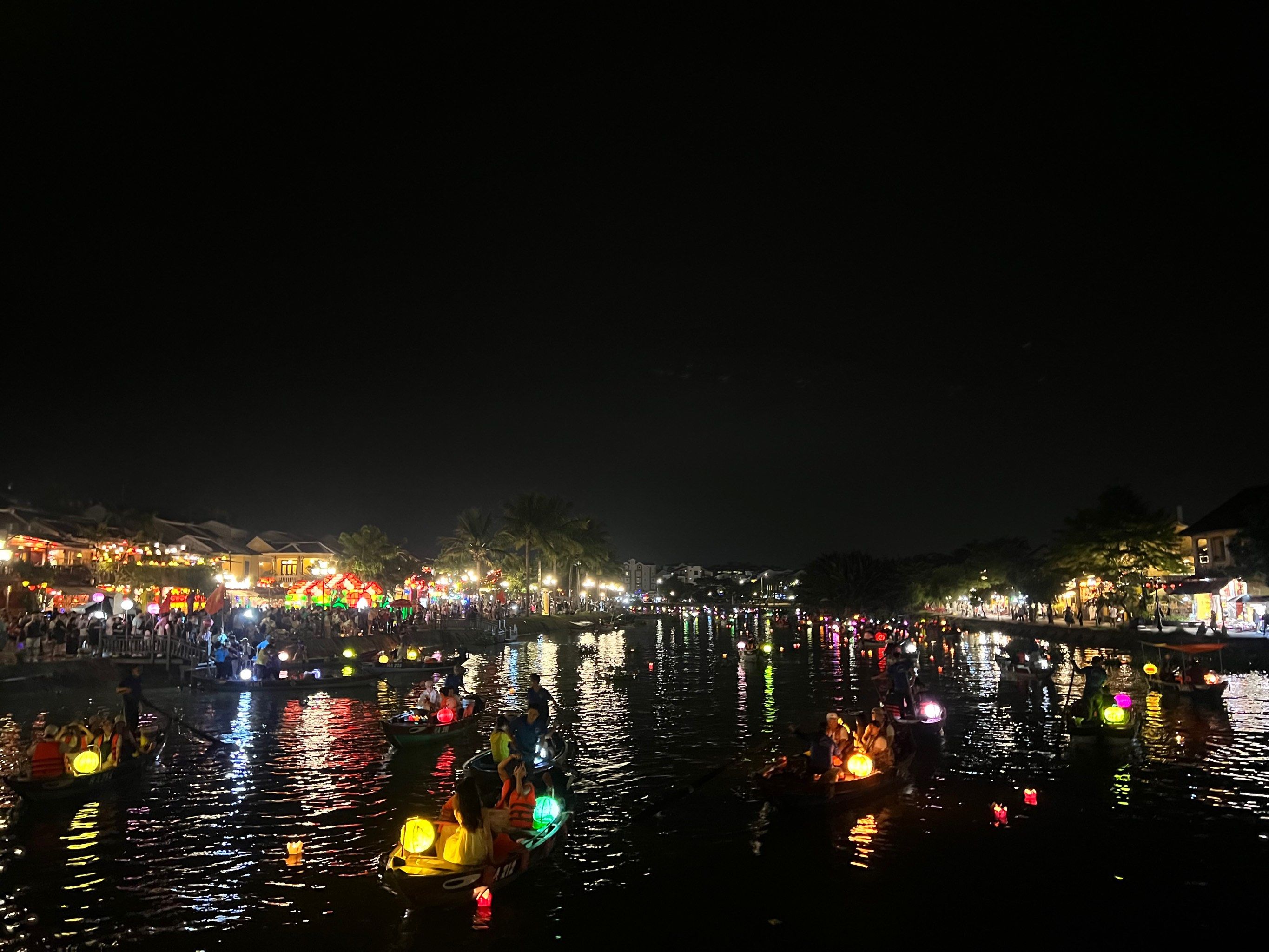 古镇夜色撩人心-越南会安古镇