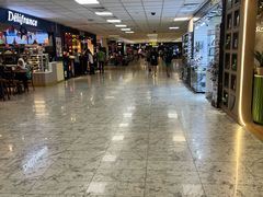 -班达拉奈克国际机场