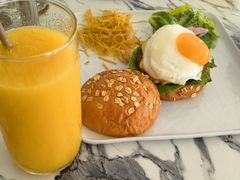 -The Sunny Side Cafe Station 1