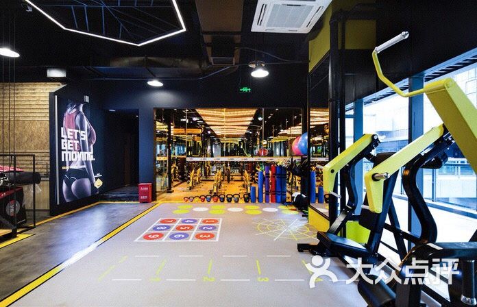 鲨鱼健身工作室
