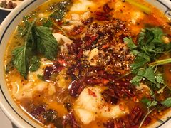 -云海肴·汽锅鸡·云南菜(天山百盛优客店)