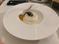 -MONICH牛排融合餐厅(和义大道购物中心店)