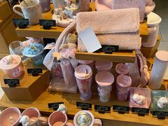 零售区-星巴克(新达汇三林店)