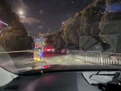 -上海绿地缤纷广场-停车场