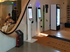 -涨巢·潮玩水疗局