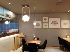 -POKEE VIA&Brunch·维娅(重庆来福士店)