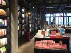 -阅西安新华书店(翠华南路店)