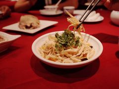 腐竹拌蘑菇-老吉士酒家(天平路店)