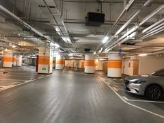 -兴业太古汇·停车场