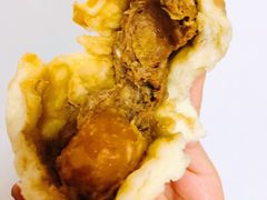 咸蛋黄超人包-老陶包子铺(南大西南村店)