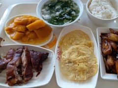 -小昆山服务区-停车场